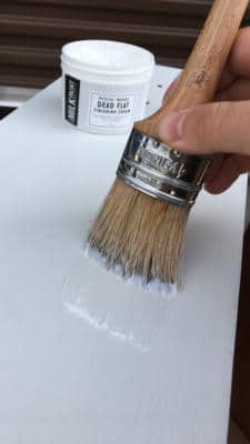 Finishing Cream in Dead Flat to make the white milk paint pop